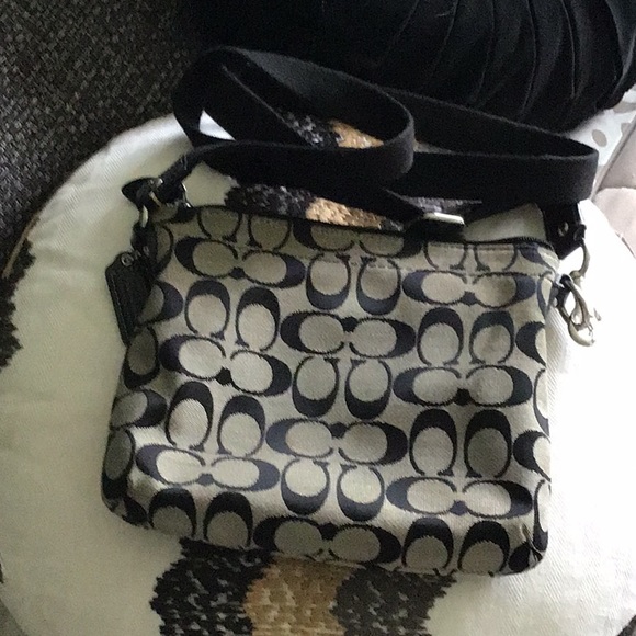 Coach purse - Picture 2 of 3